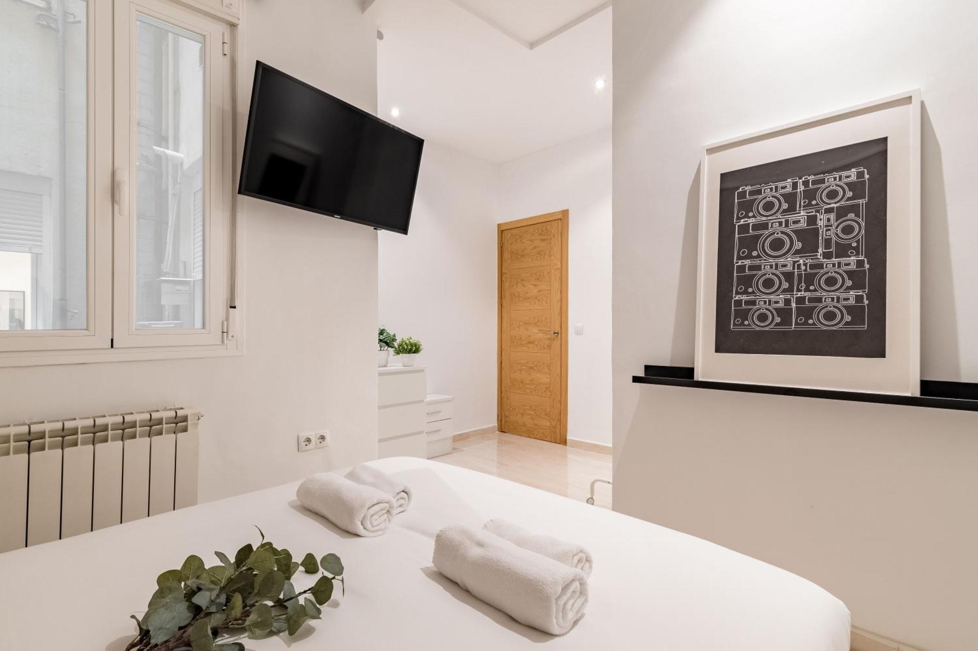 Charming Embajadores Ii - Apartment *