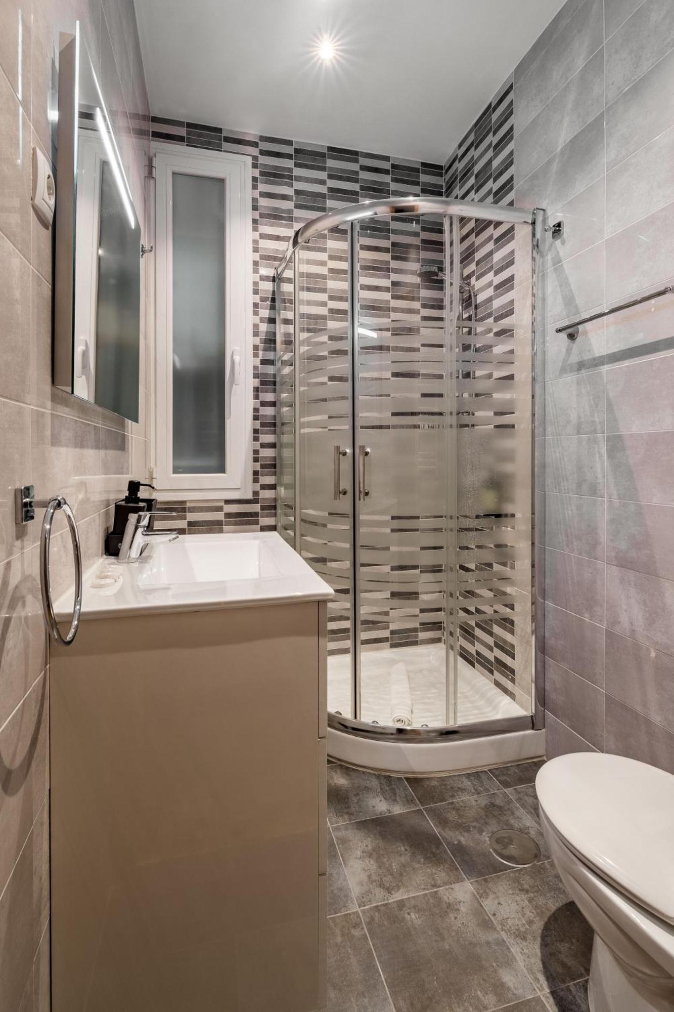 Charming Embajadores Ii - Apartment Madrid